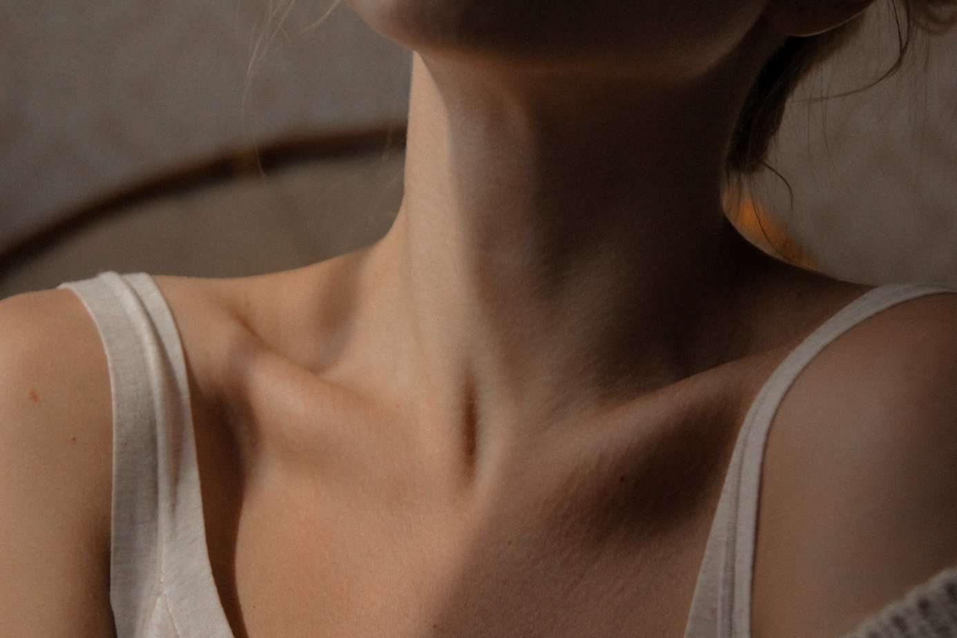 How to take care of your neck and cleavage? Effective skin care treatments