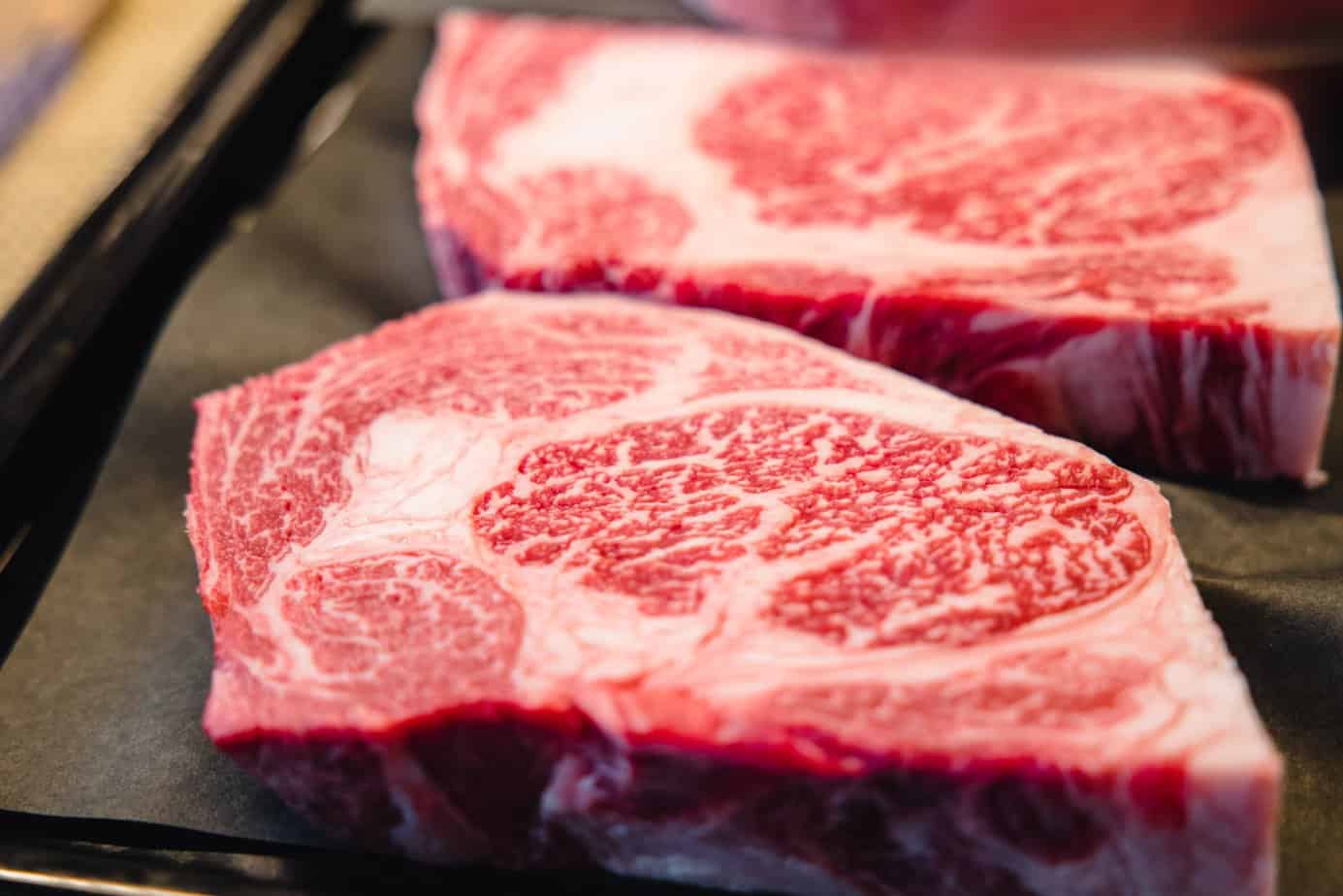 Grassfed Beef vs. Regular Beef: The Pros and Cons