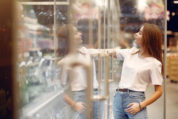 How Glass Display Cabinets Enhance Your Home’s Aesthetic